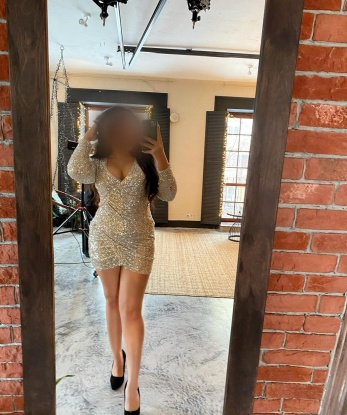 У меня есть море возможностей для тебя! Мы сможем окунуться в мир наслаждения и страсти. Мои услуги настолько разнообразны, что я смогу удовлетворить самые сокровенные желания. Мои клиенты всегда остаются довольными и возвращаются ко мне снова и снова. Фото настоящие, проверено временем и отзывами. Не теряй время и приходи ко мне – я сделаю все, чтобы ты почувствовал настоящее блаженство. Возьми с собой хорошее настроение, а я позабочусь обо всем остальном. Жду звонка! 😉🔥💋 4577, 25 лет